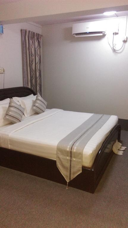 Hotel Mahar Mandalay Esterno foto